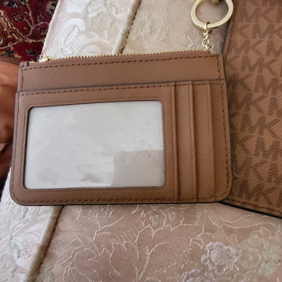 Michael Kors Tote Bag and Matching Wallet NWOT - Picture 6 of 8